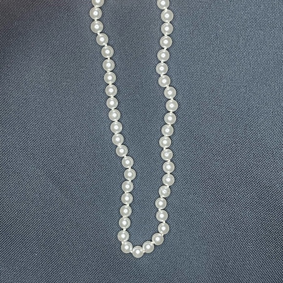Elegant White Pearl Necklace x3 - Picture 1 of 3